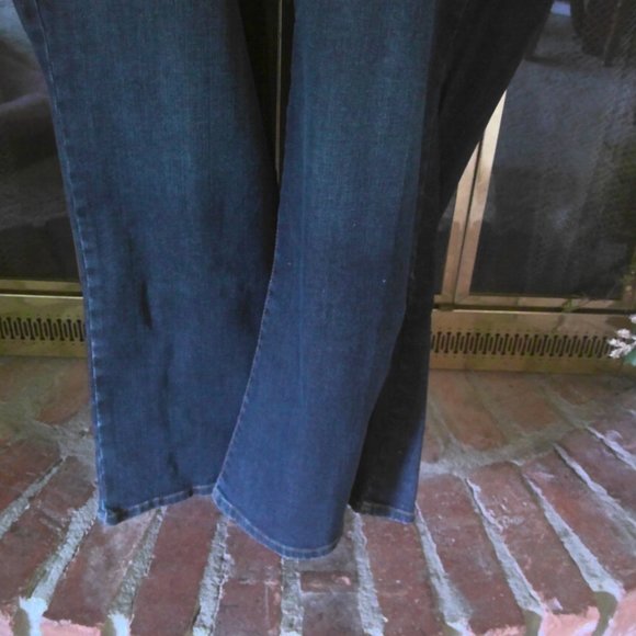 Plus Size Petite Jeans - Picture 4 of 9